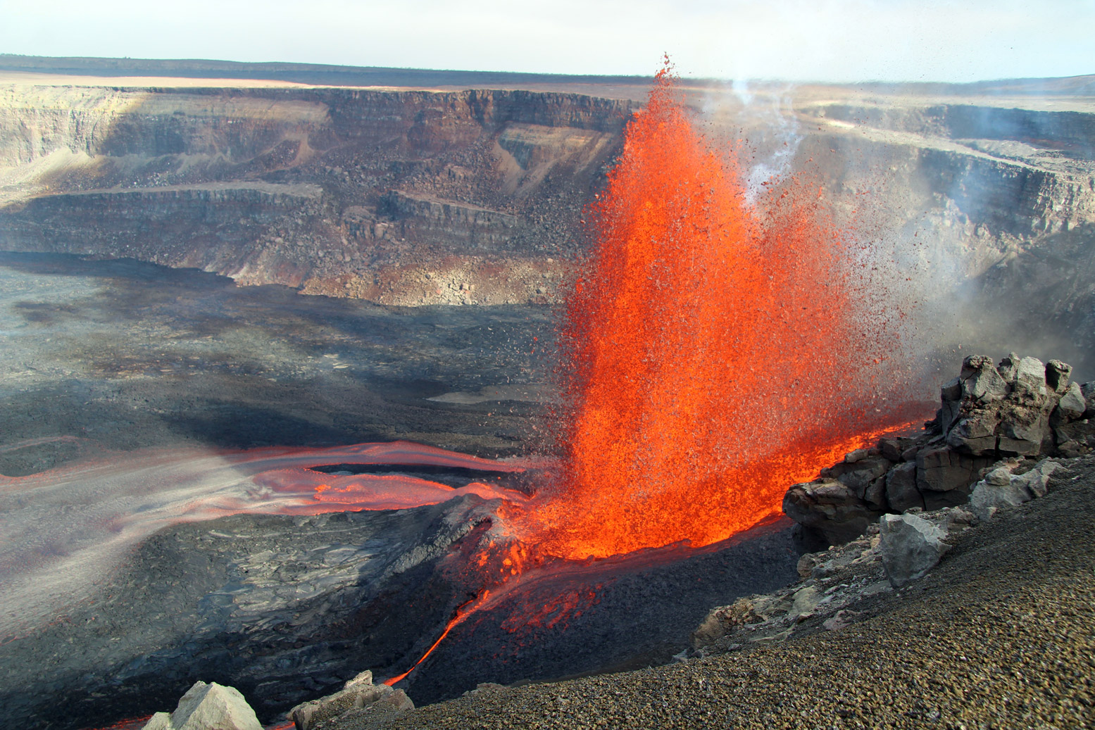 Rainbow Helicopters - Kilauea Volcano Eruption Tour 