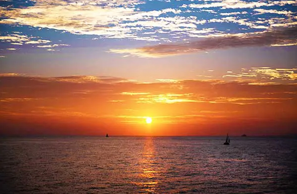 Star of Honolulu - Pacific Star Buffet Dinner Cruise